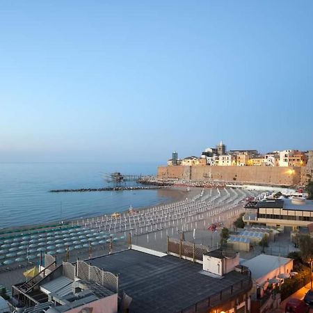 La Finestra Sul Castello B&B テルモリ エクステリア 写真