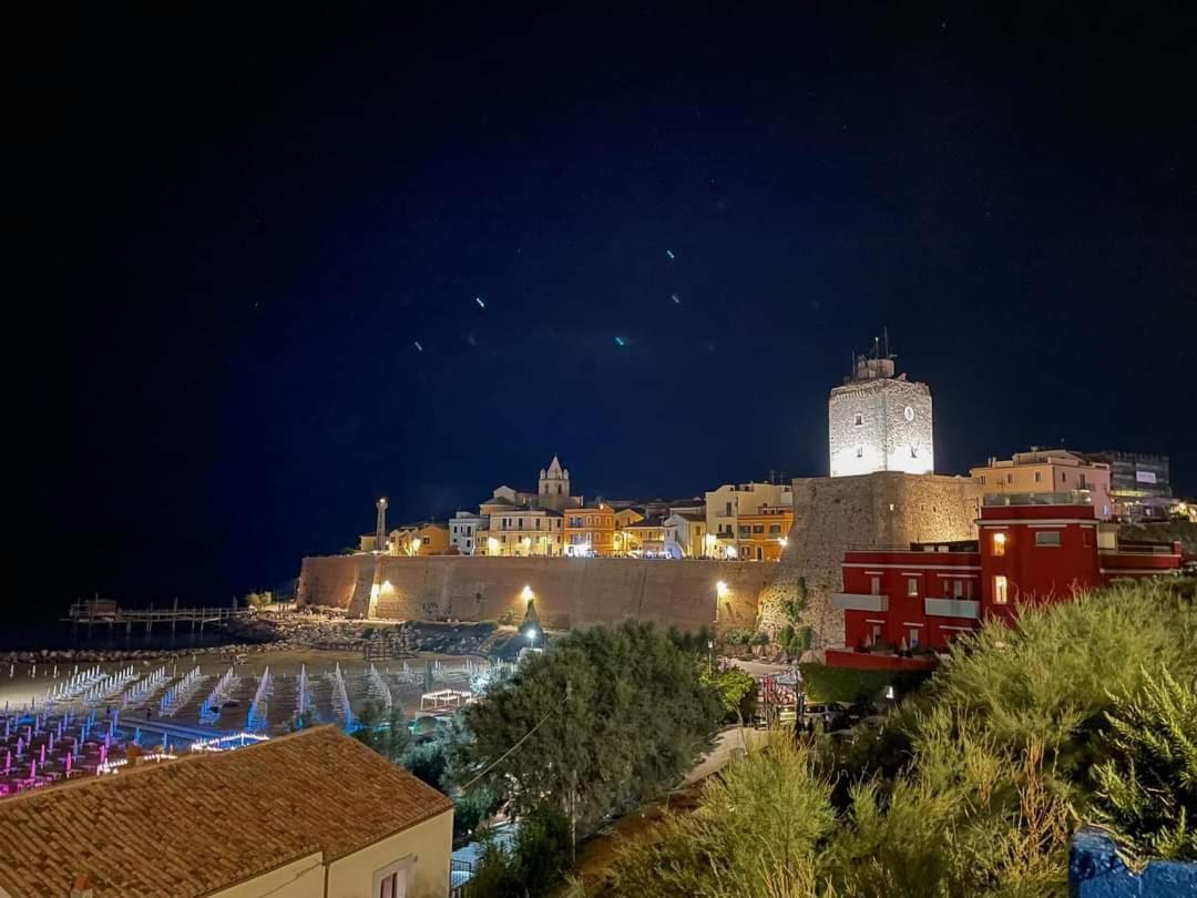 La Finestra Sul Castello B&B テルモリ エクステリア 写真