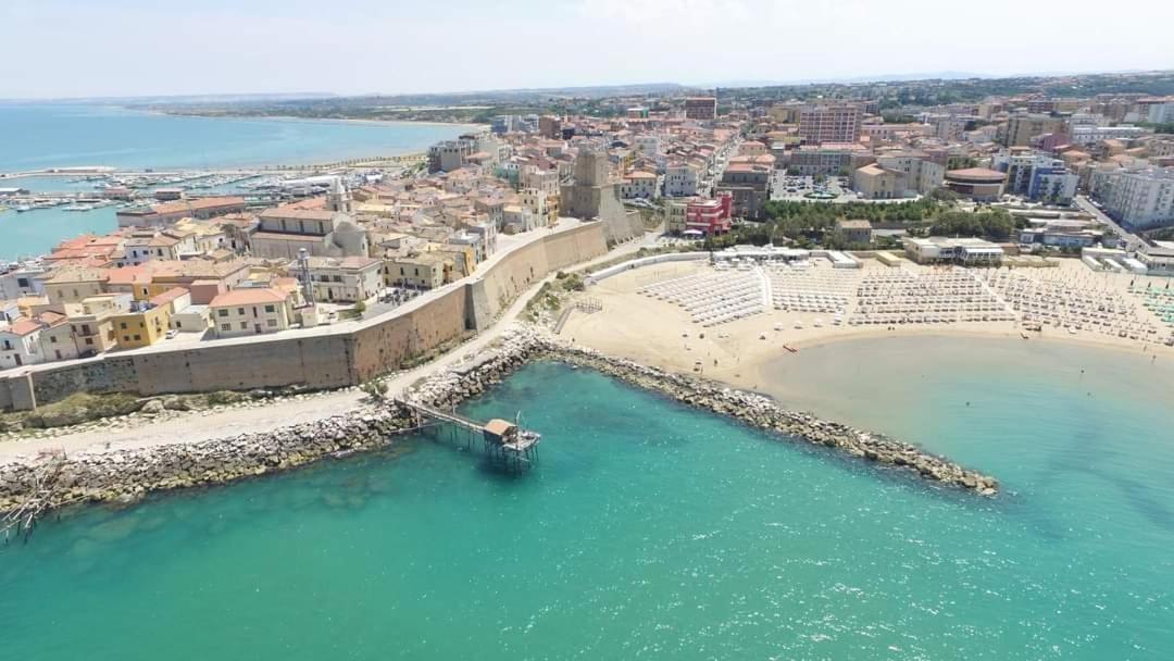 La Finestra Sul Castello B&B テルモリ エクステリア 写真